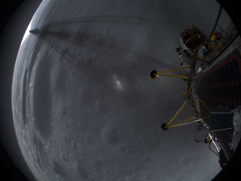 Intuitive Machines' IM-2 Athena lander nears the lunar surface prior to landing and toppling on its side. Credit: Intuitive Machines